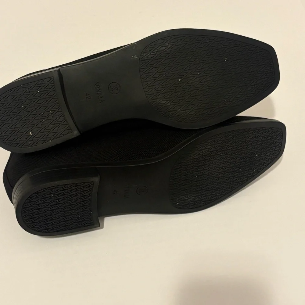 Vivaia Square-Toe Slip-On Chelsea Boots (Ryan Slip-On)